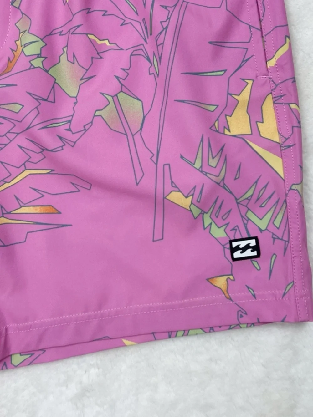 NEW Billabong Men's Pink Palm-Print Swim Trunks Pink